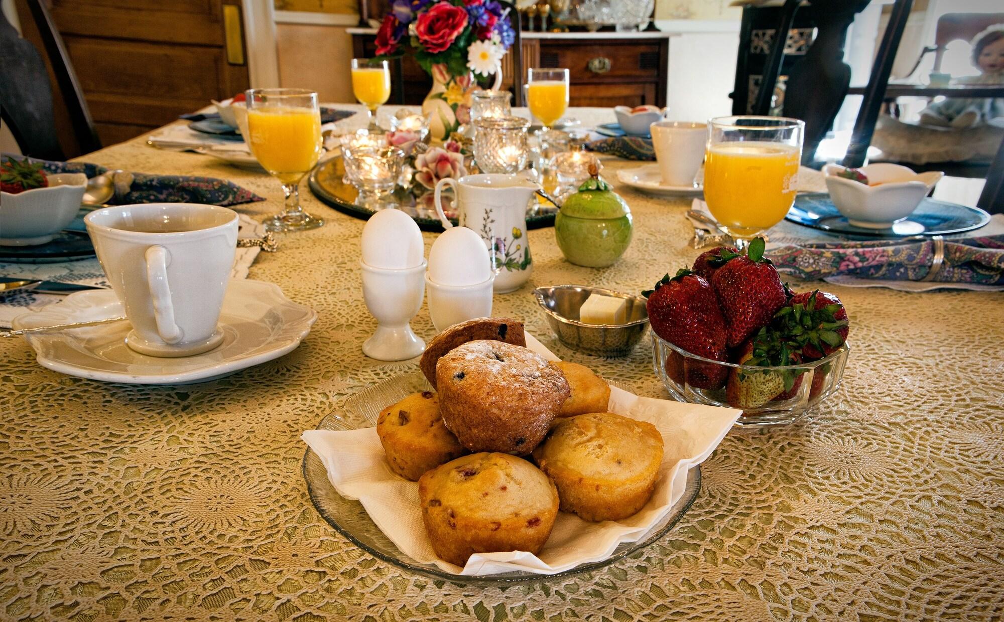 Restaurant Holden House 1902 Bed & Breakfast Inn