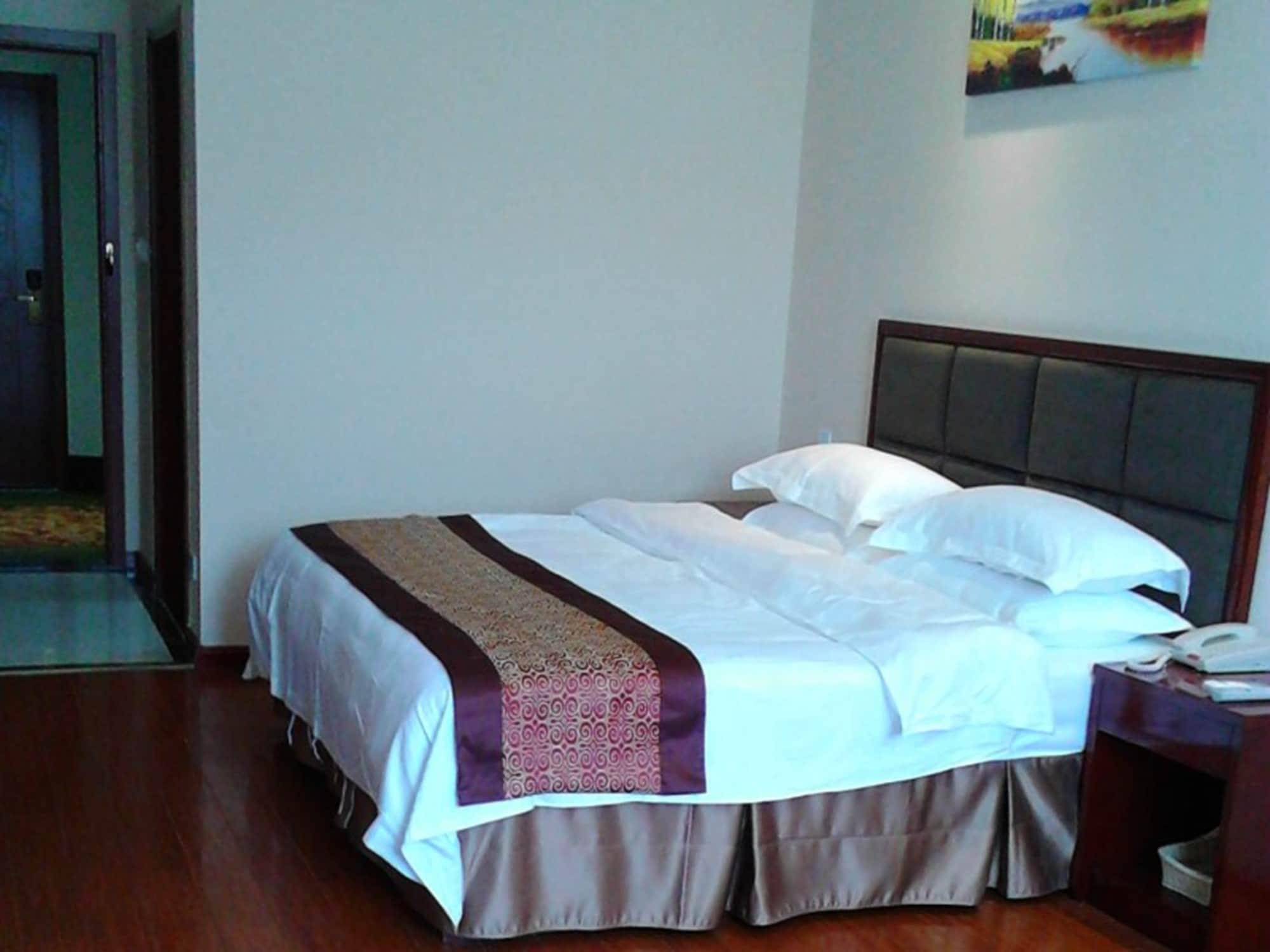 Varios GreenTree Inn LiuAn HuoQiu County JianXing Road Express Hotel
