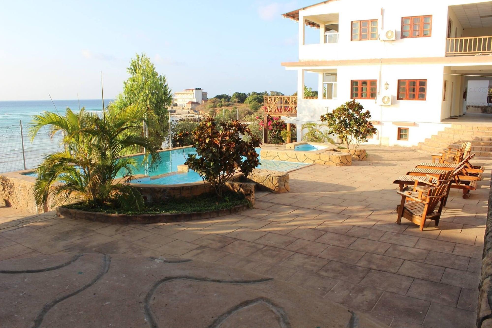 Vista Exterior Rezz Aparthotel