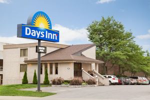 Alojamiento - Days Inn by Wyndham Fallsview