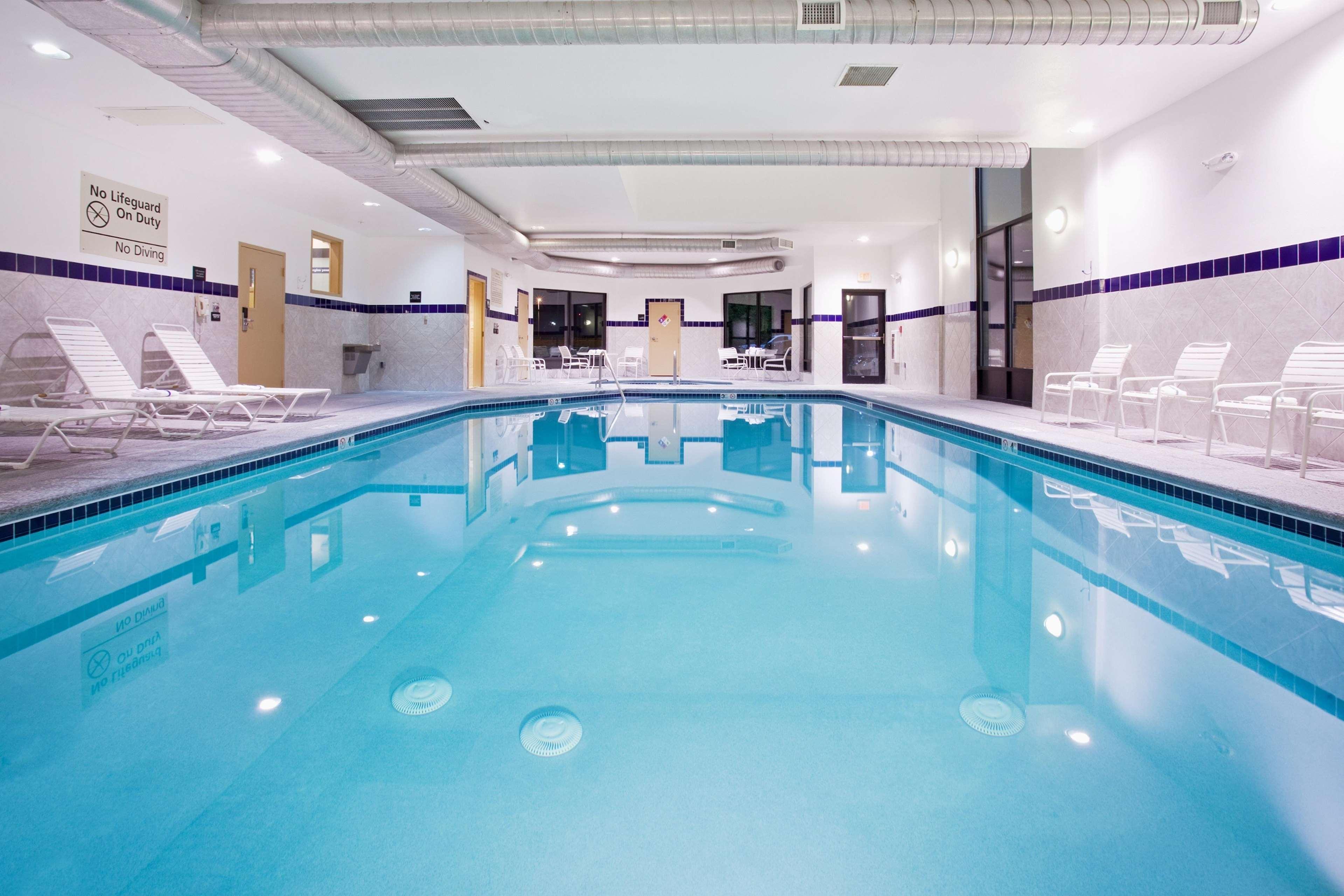 Vista Piscina Hampton Inn & Suites Parker