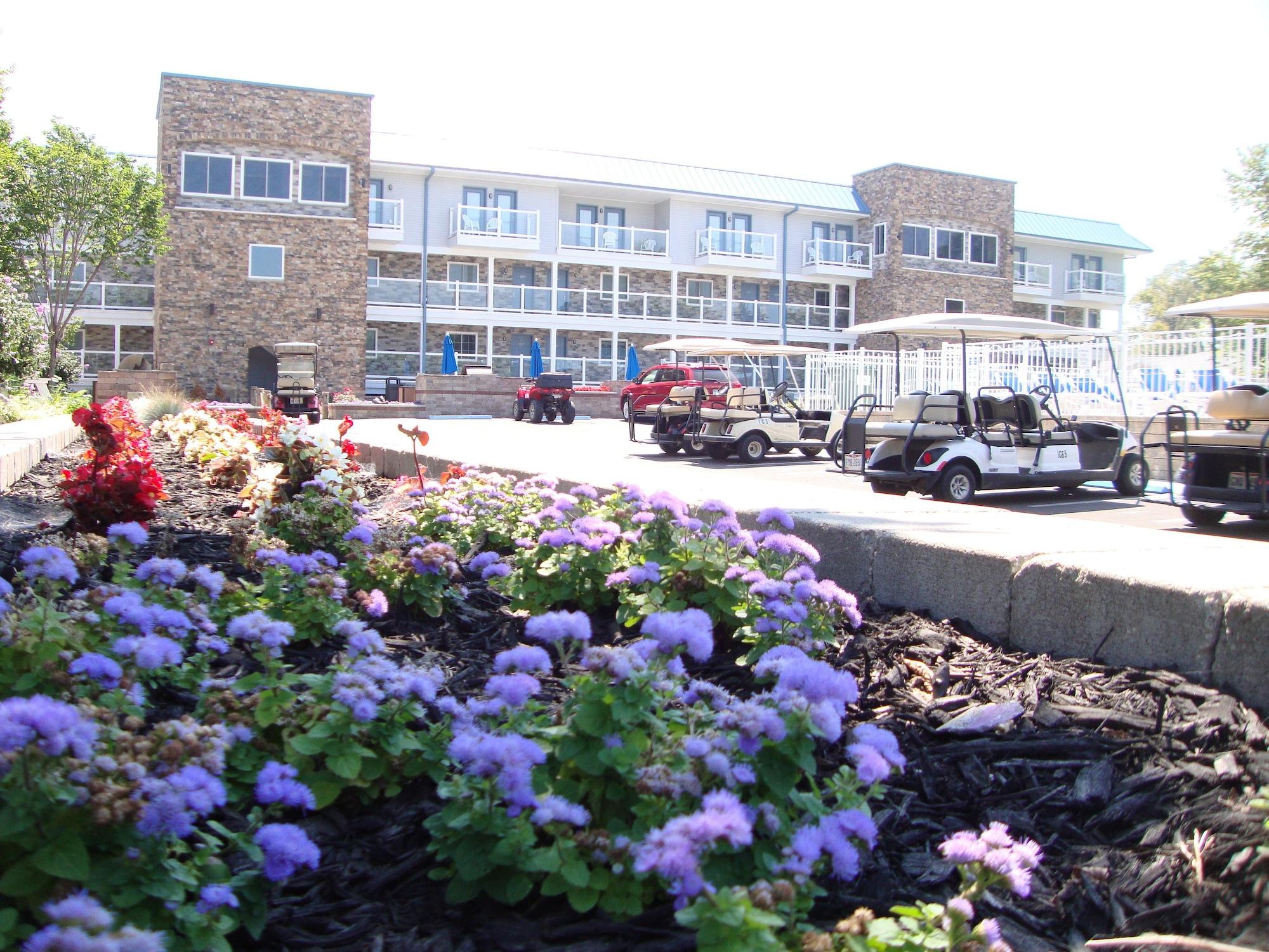 Vista Lobby Put-in-Bay Condos