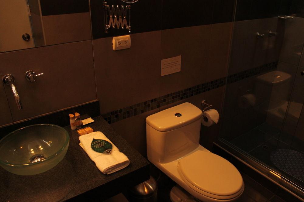 Equipamiento de Habitación IFE Boutique