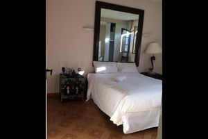 Alquiler Vacacional - Grasse Top of villa with garden and pool