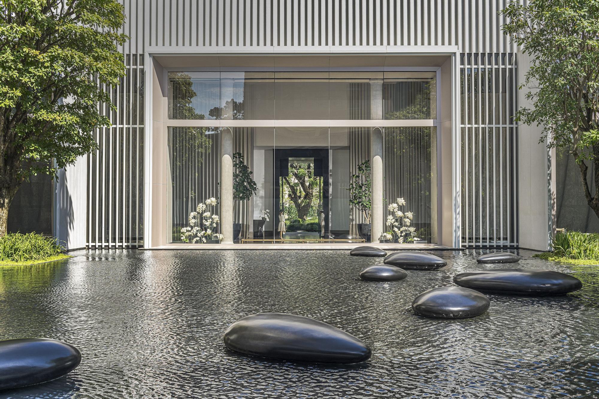 Vista Exterior Four Seasons Hotel Bangkok at Chao Phraya River
