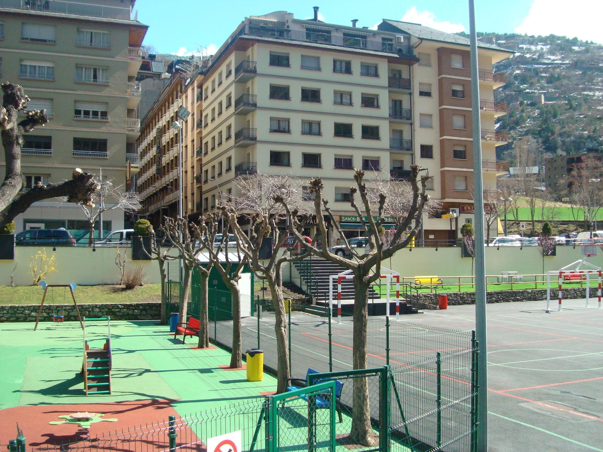 Vista Exterior Hotel Folch