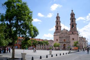 Paquete - Hotel Francia Aguascalientes