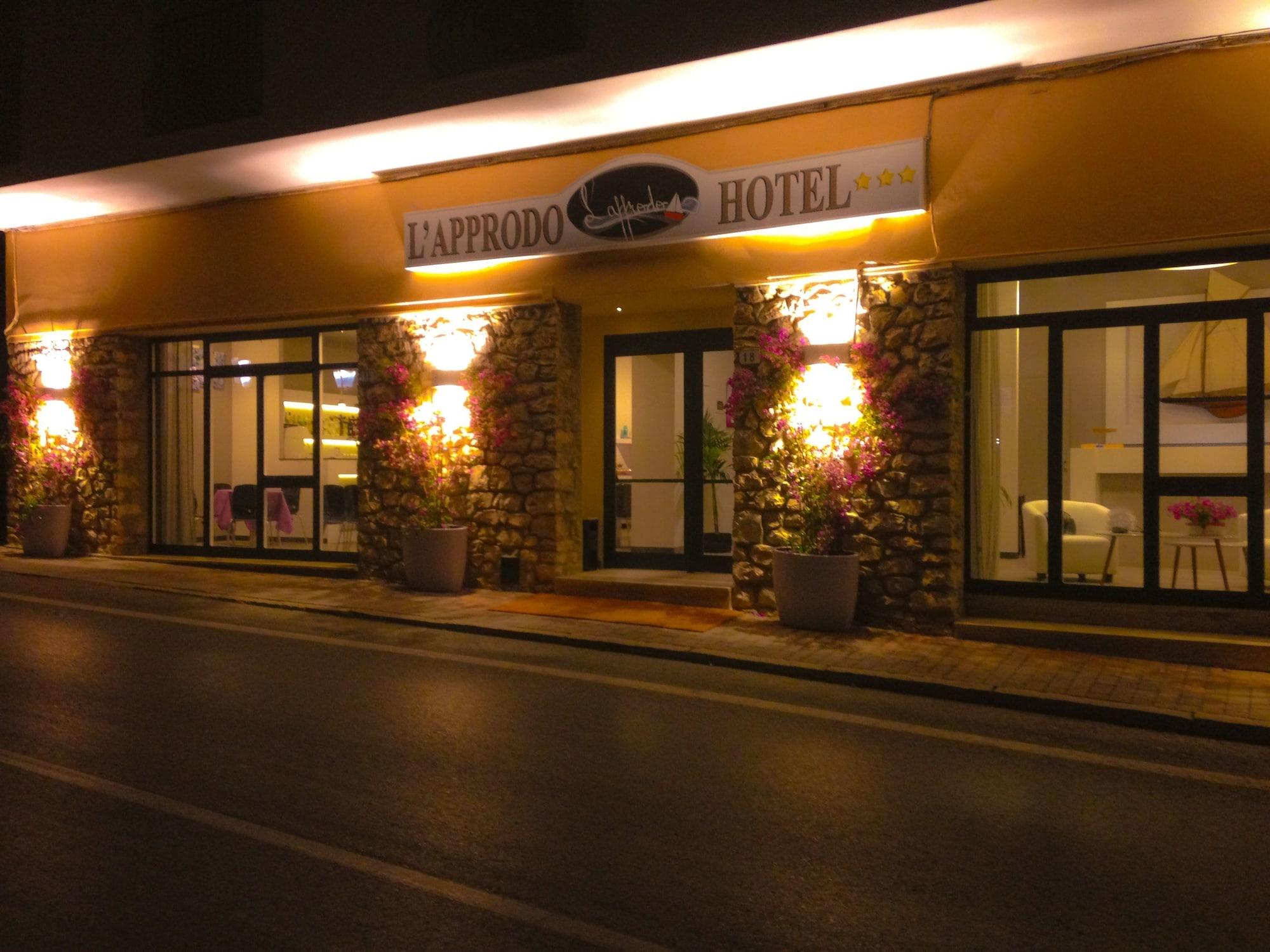 Vista Exterior Hotel L'Approdo