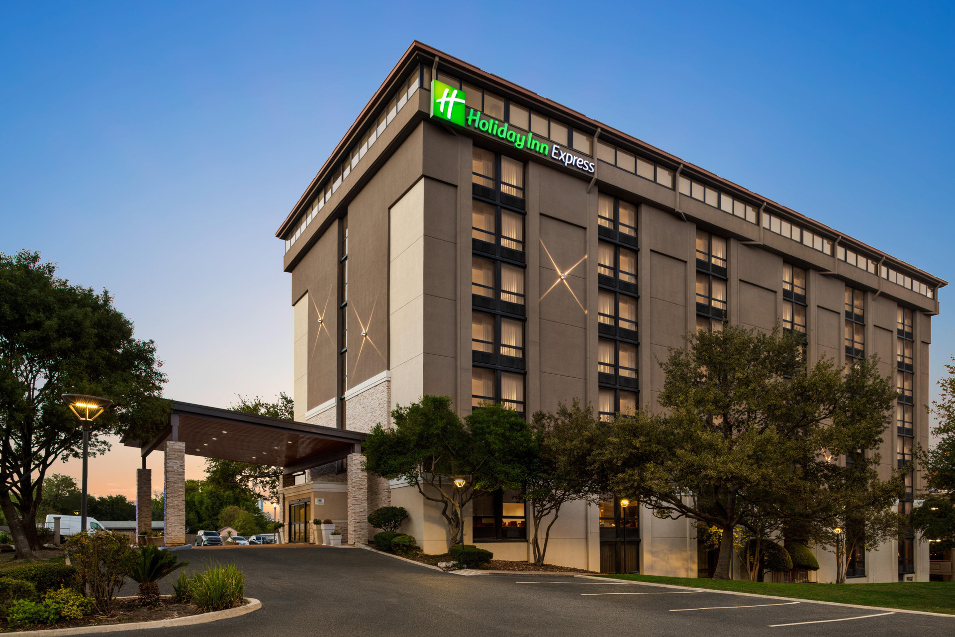 Vista Exterior Holiday Inn Express San Antonio-Airport by IHG
