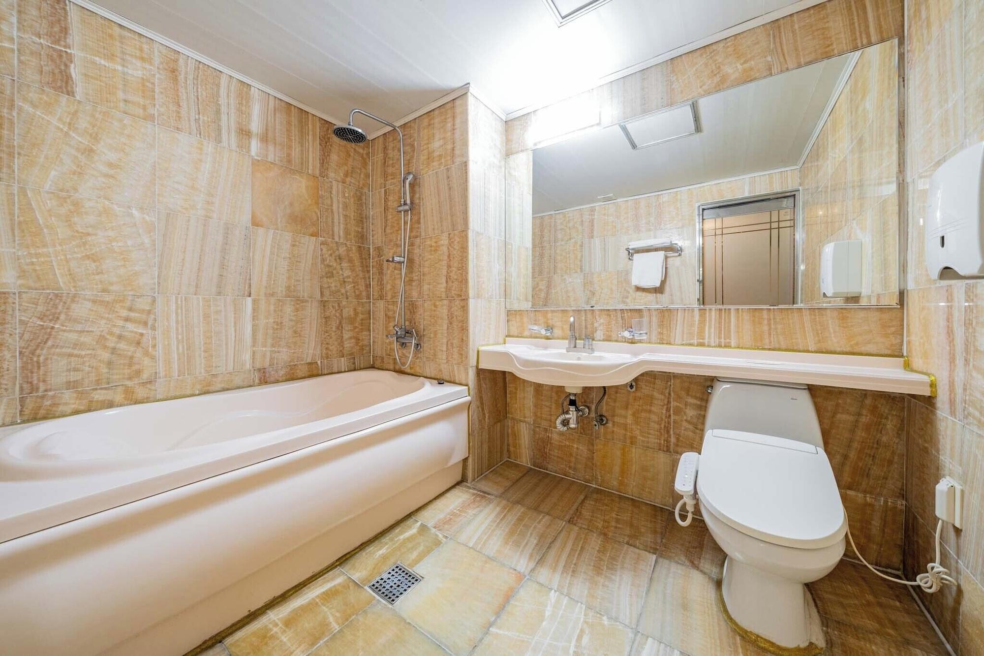 Equipamiento de Habitación Incheon Airport Hotel June