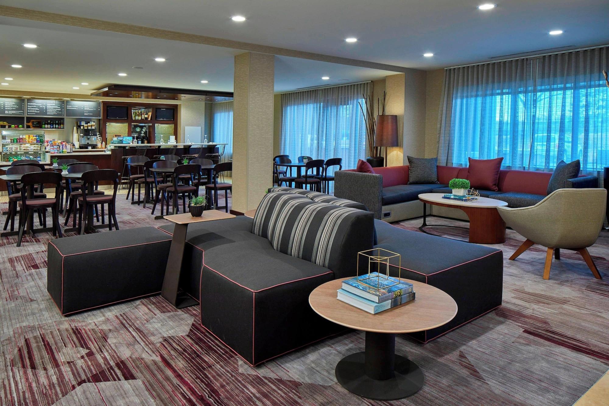 Vista Lobby Courtyard by Marriott Albany Thruway