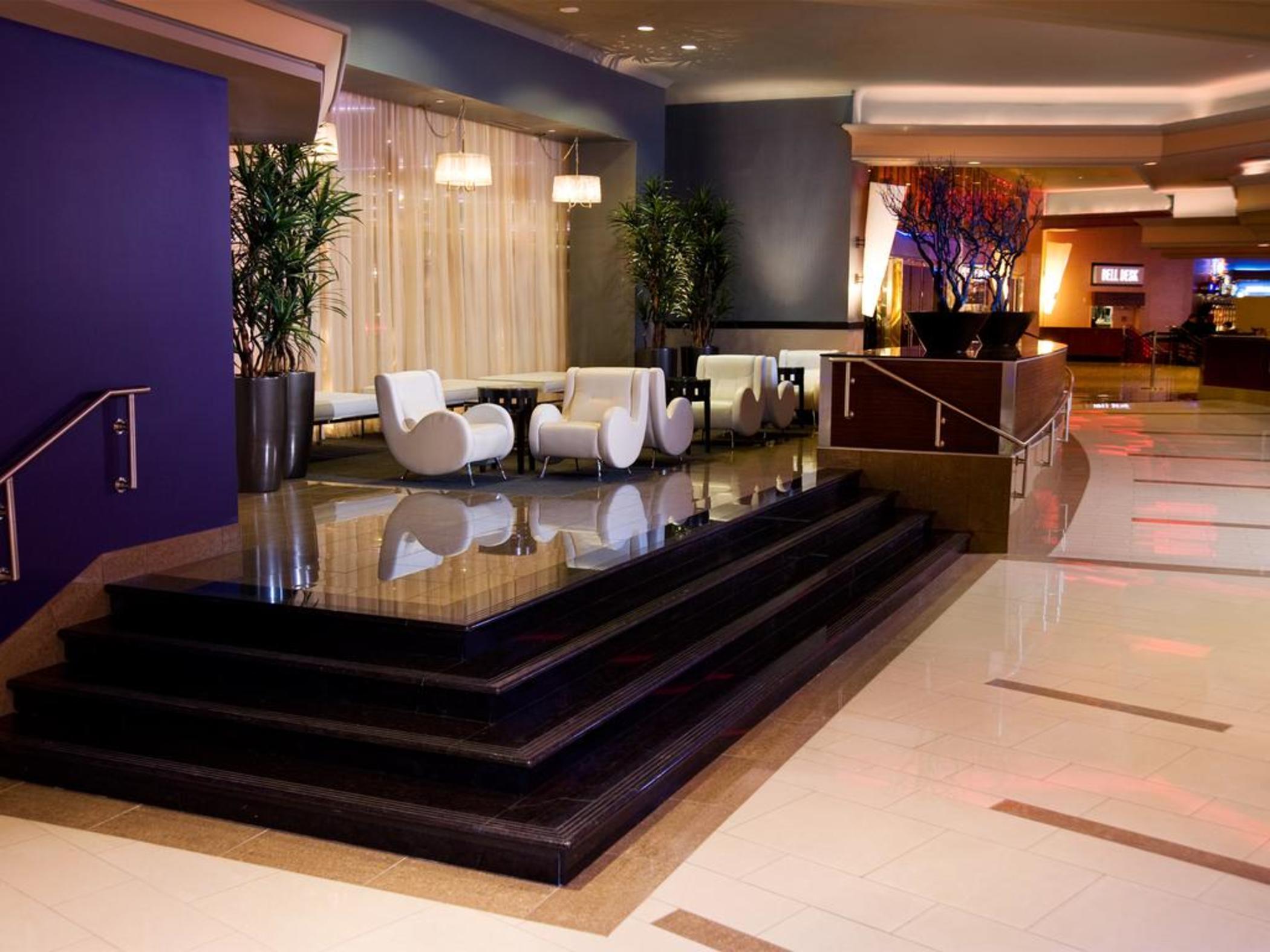 Vista Lobby Hip Unit At By The Strat Casino Strip Las Vegas
