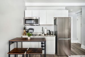 Alquiler Vacacional - 73-310 Newly Reno Studio UWS Doorman Gym Laundry