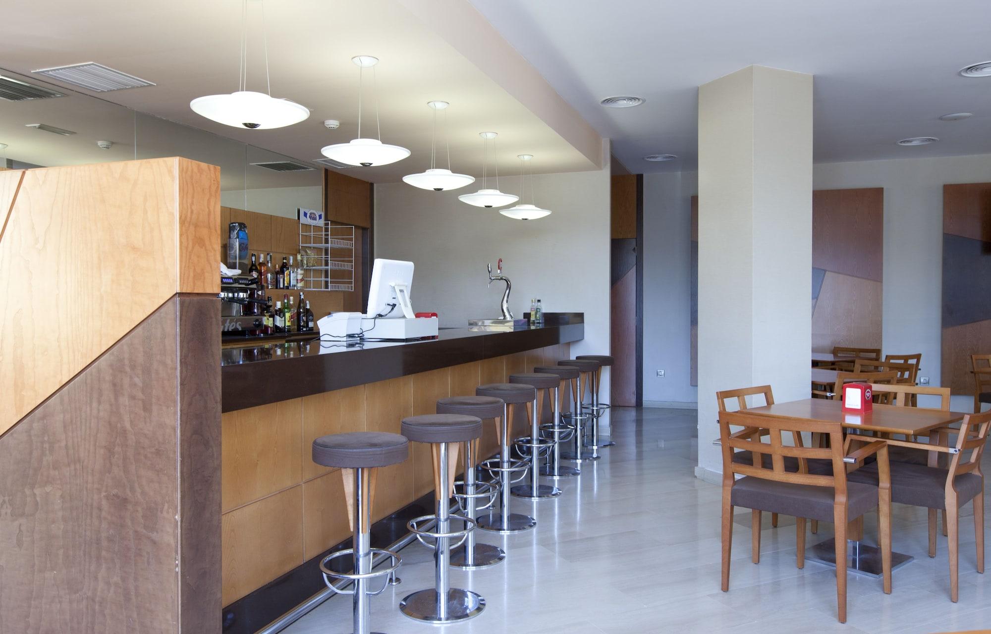 Bar/Salón Hotel Olympia Ronda II