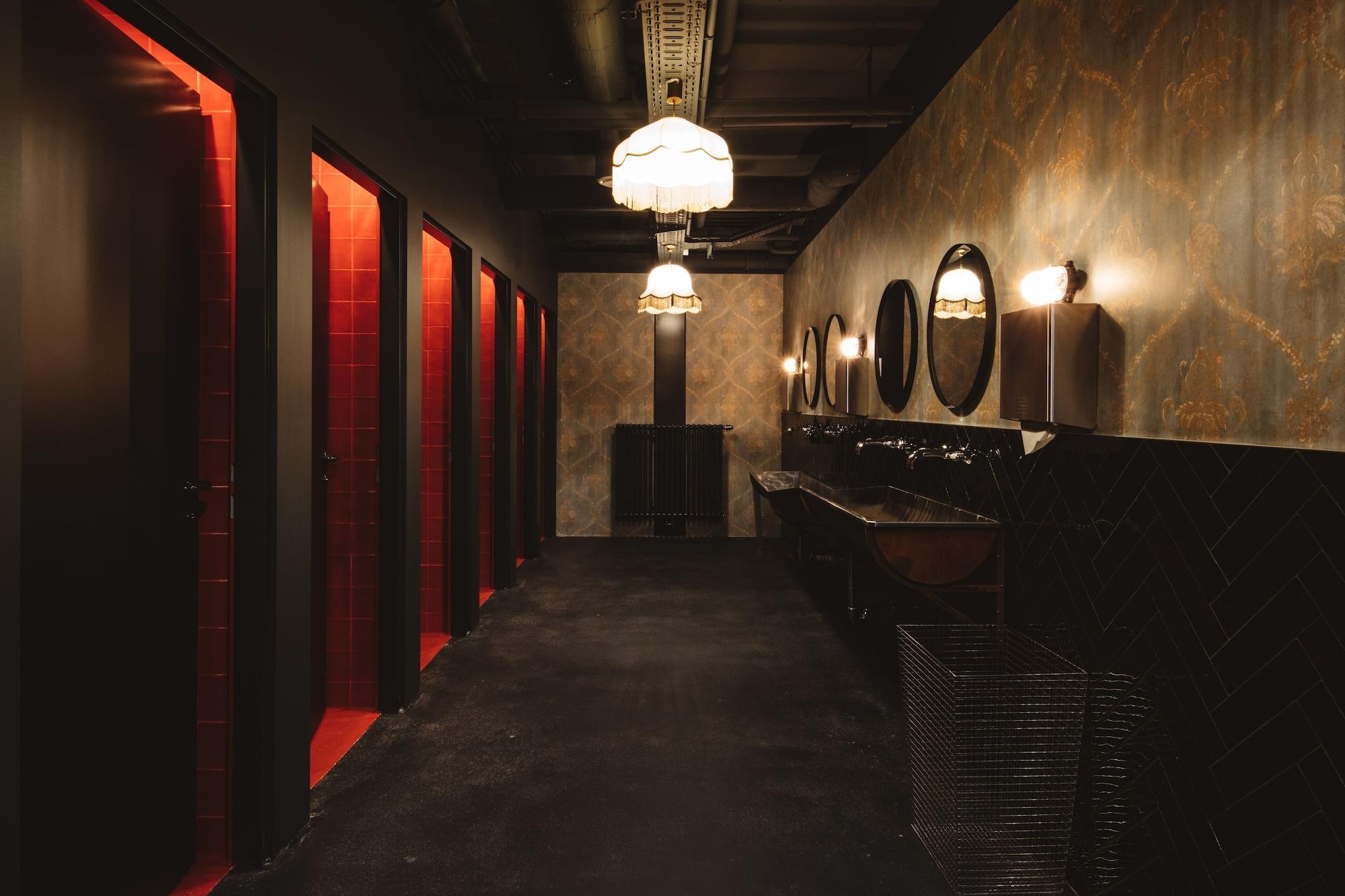 Instalaciones Recreativas Superbude Wien Prater