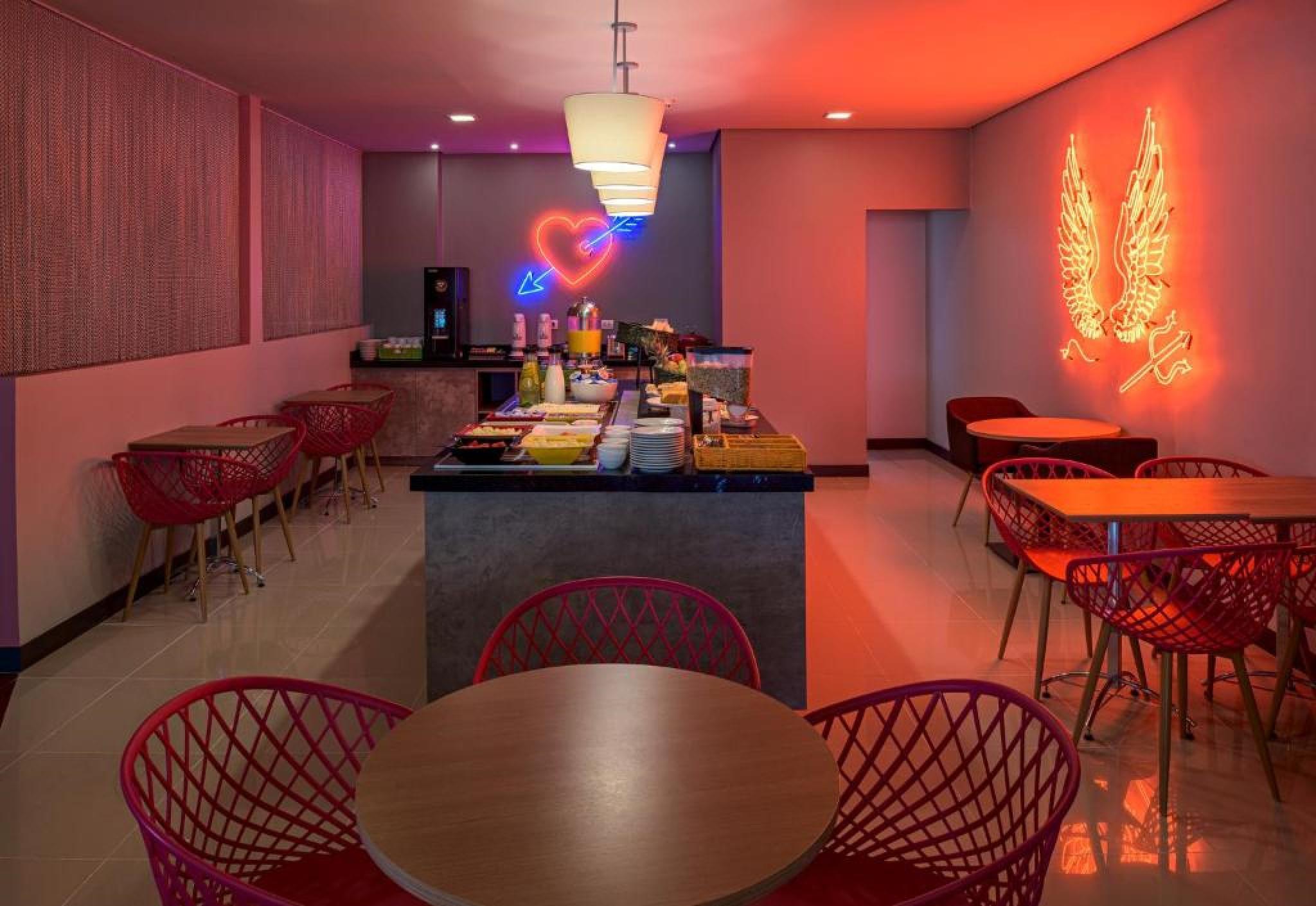 Restaurant Golden Tower Express Franca By Fenix Hoteis
