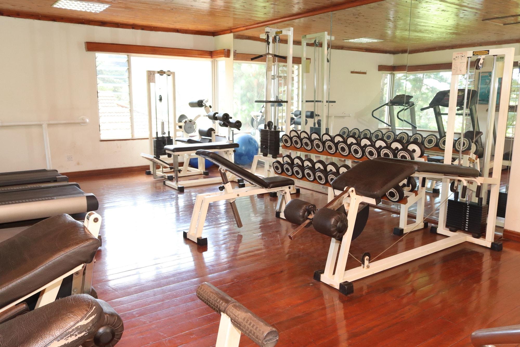 Gimnasio Golf Course Apartments