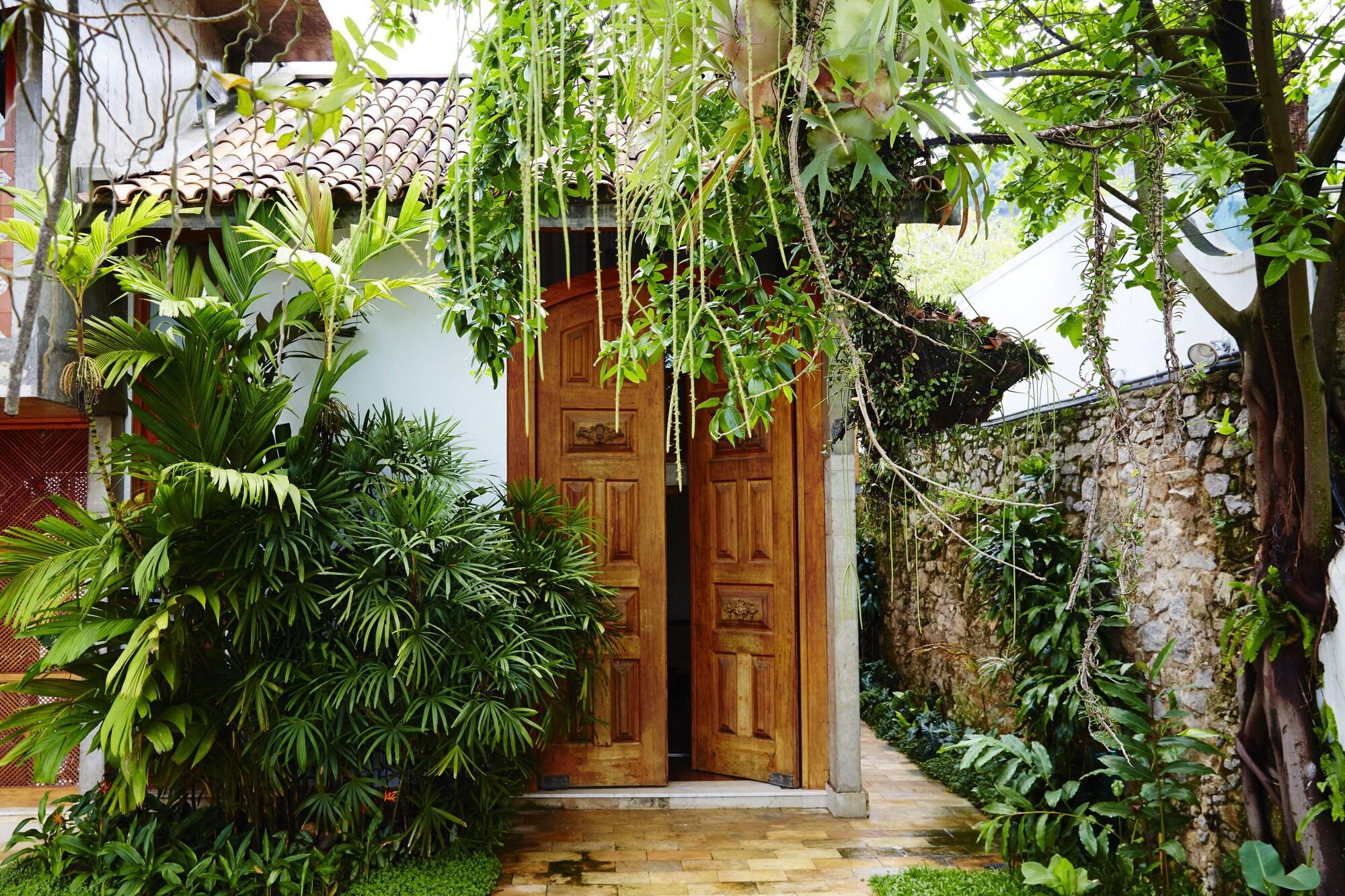 Vista Exterior Chez Georges