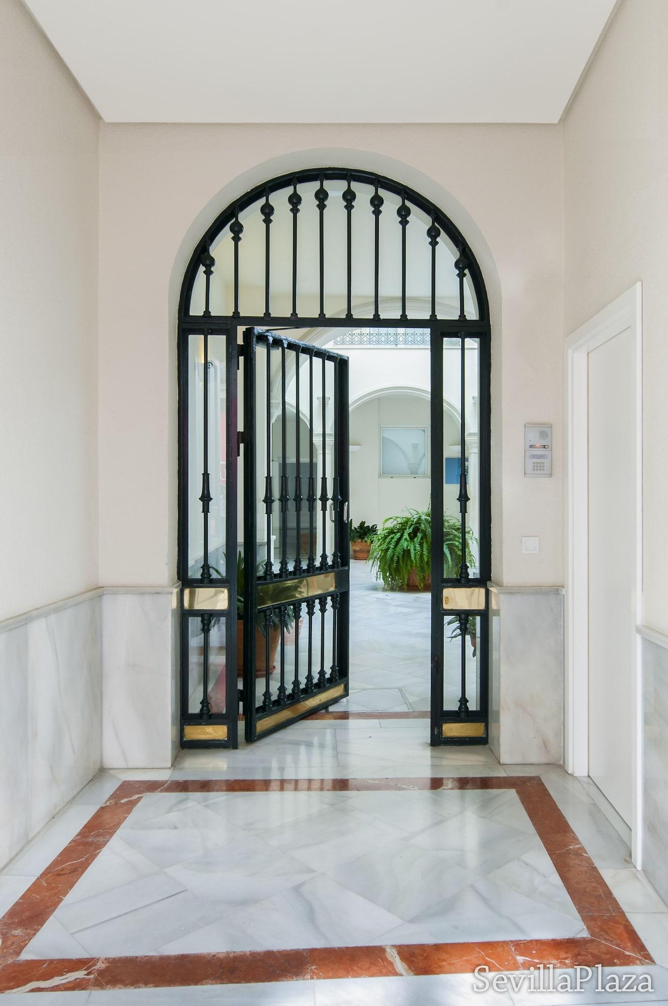 Vista Lobby Suites Sevilla Plaza Apartamentos