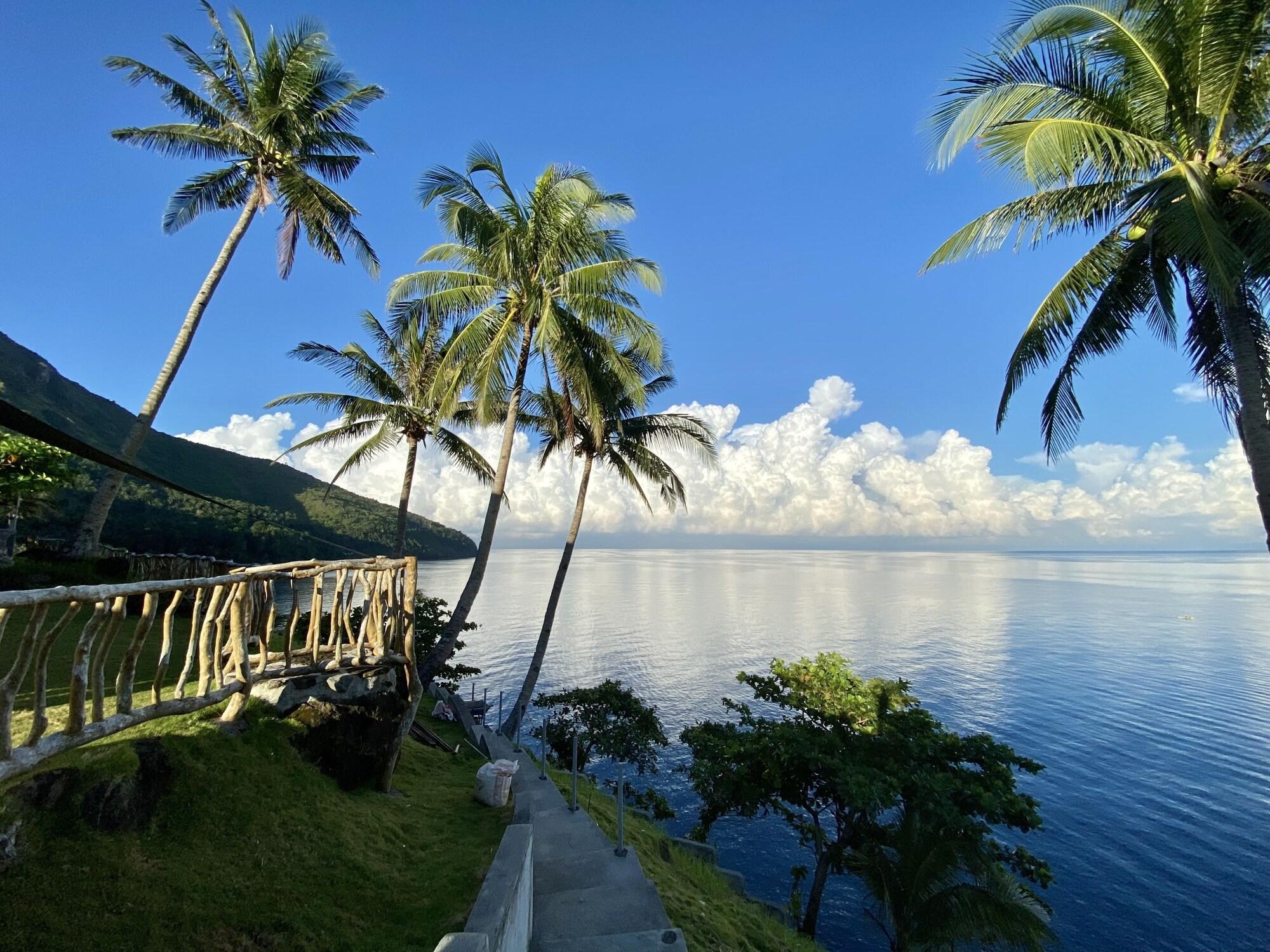 Vista Exterior Tongatok Cliff Resort