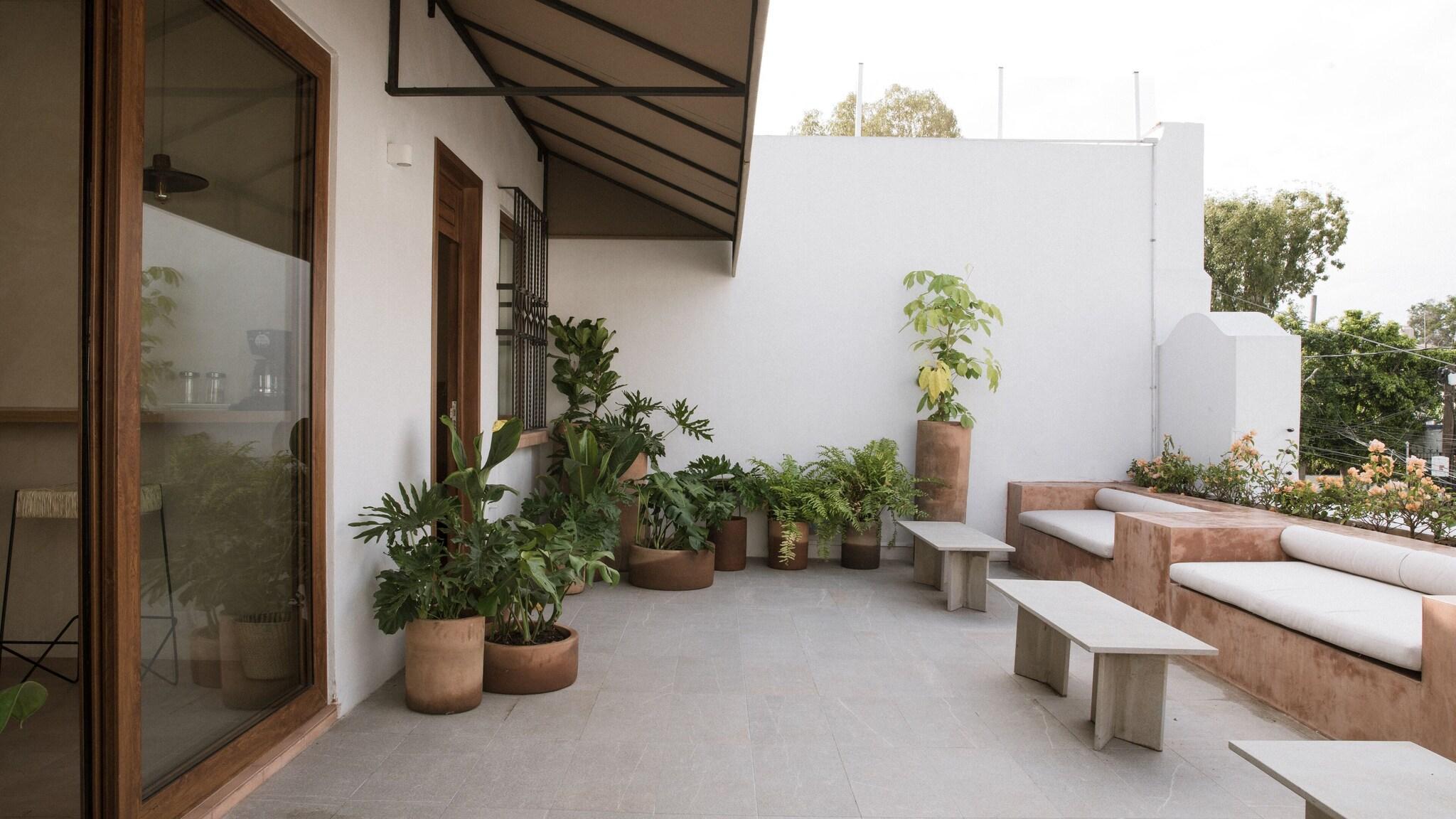 Varios Casa Montore by Barrio Mexico
