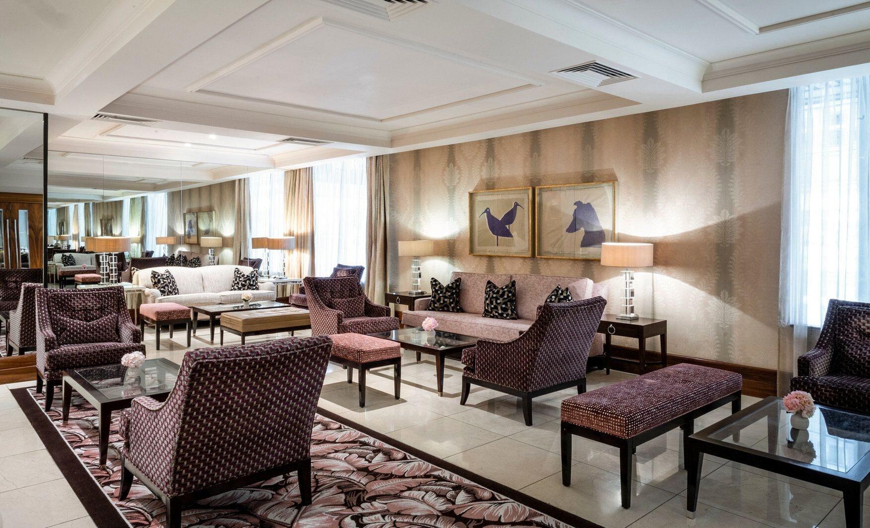 Vista Lobby The Bristol Hotel