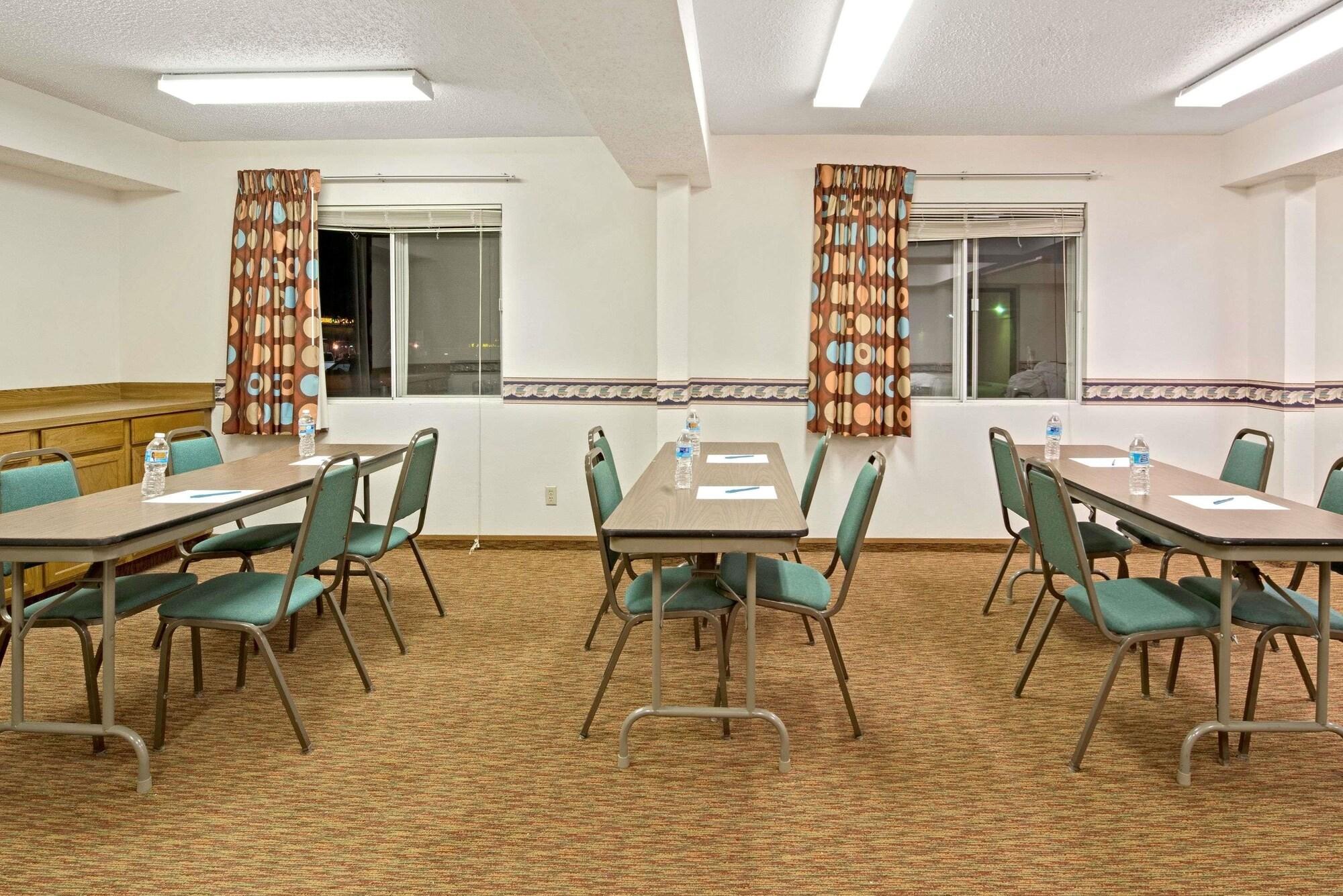 Sala de Reuniones Super 8 by Wyndham Plano/Dallas Area