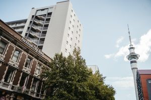 Alojamiento - Auckland City Hotel