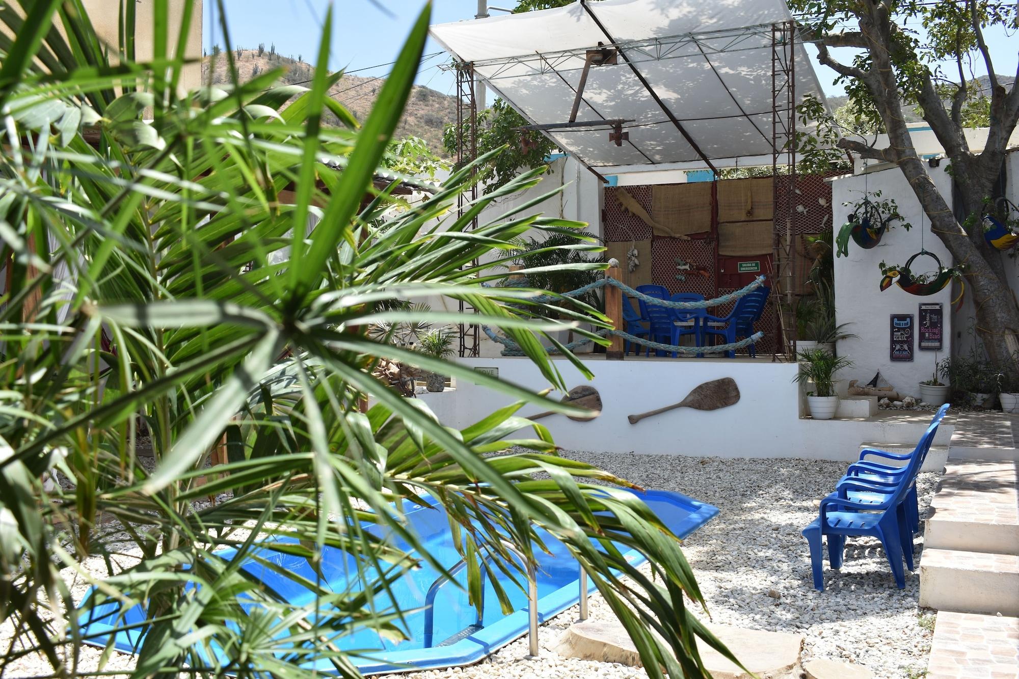 Vista Piscina Hostal Palohe