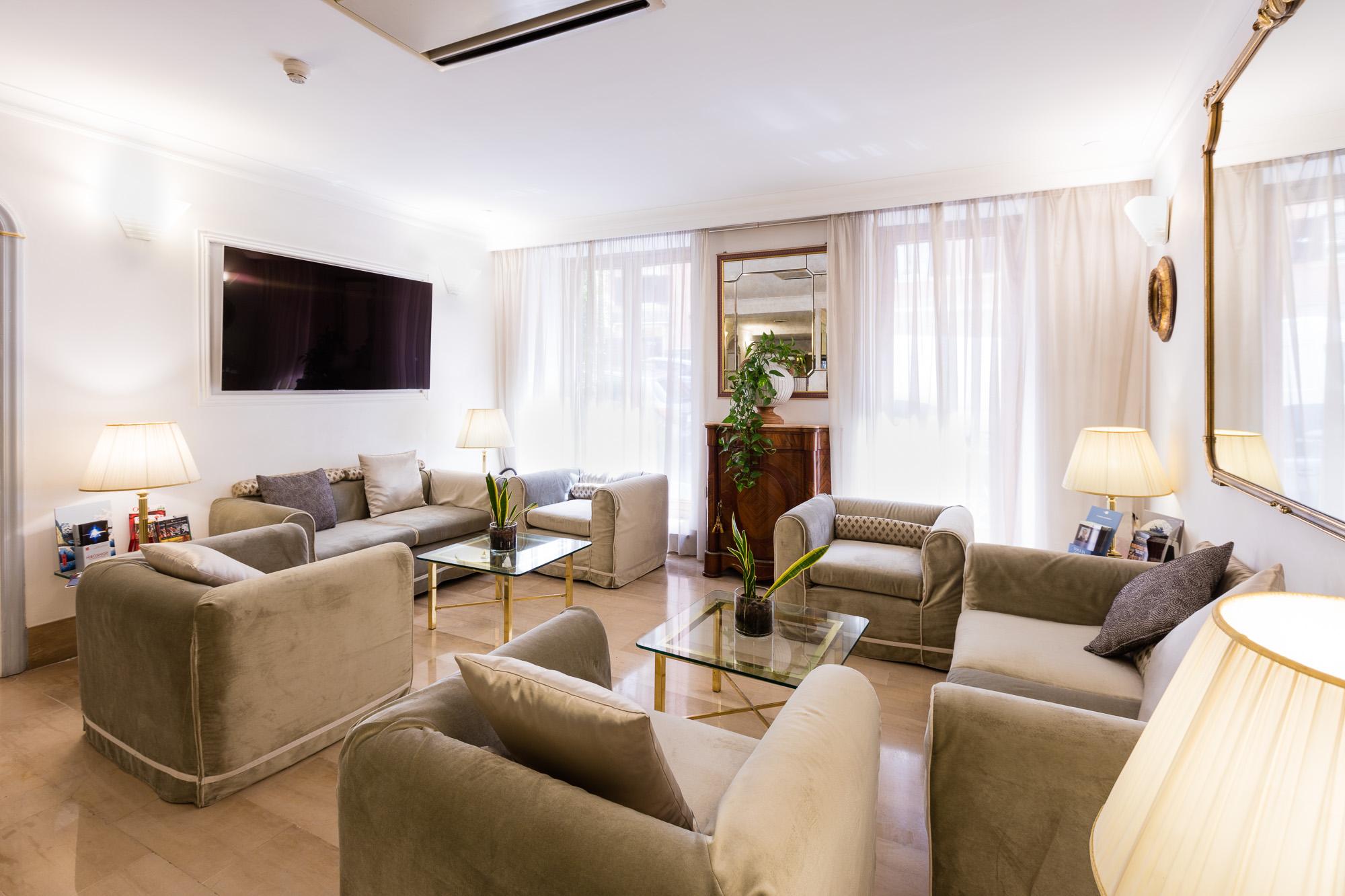 Vista Lobby Hotel Cecil