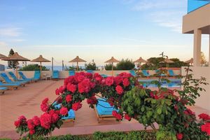 Alojamiento - Saradari Beach Hotel - Adults Only