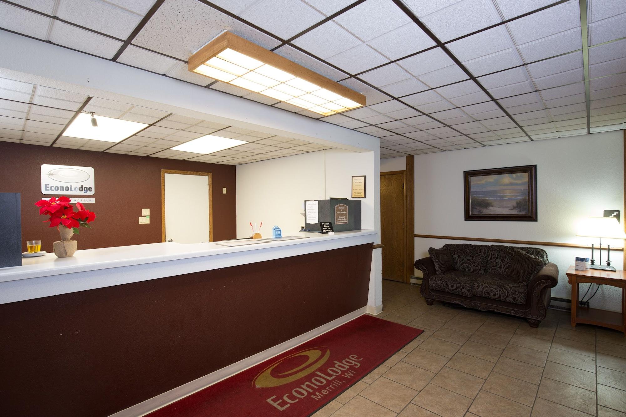 Vista Lobby Travelodge by Wyndham Merrill