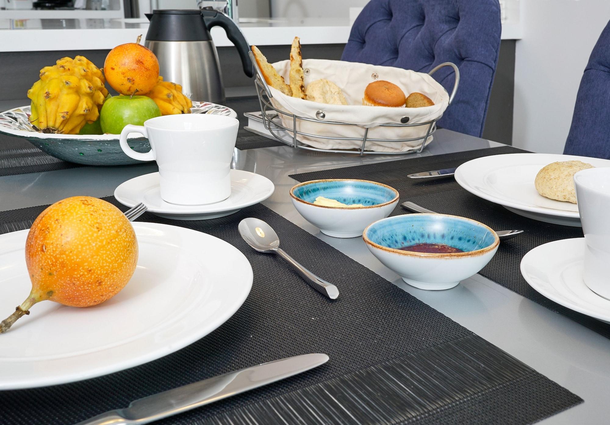 Restaurant 100 Luxury Suites by Preferred