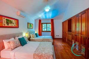 Alquiler Vacacional - CLOSE TO THE BEACH! LUX VILLA GEMELA, 6BR, 9BT, PRIVATE POOL, LOS CORALES-BEACH
