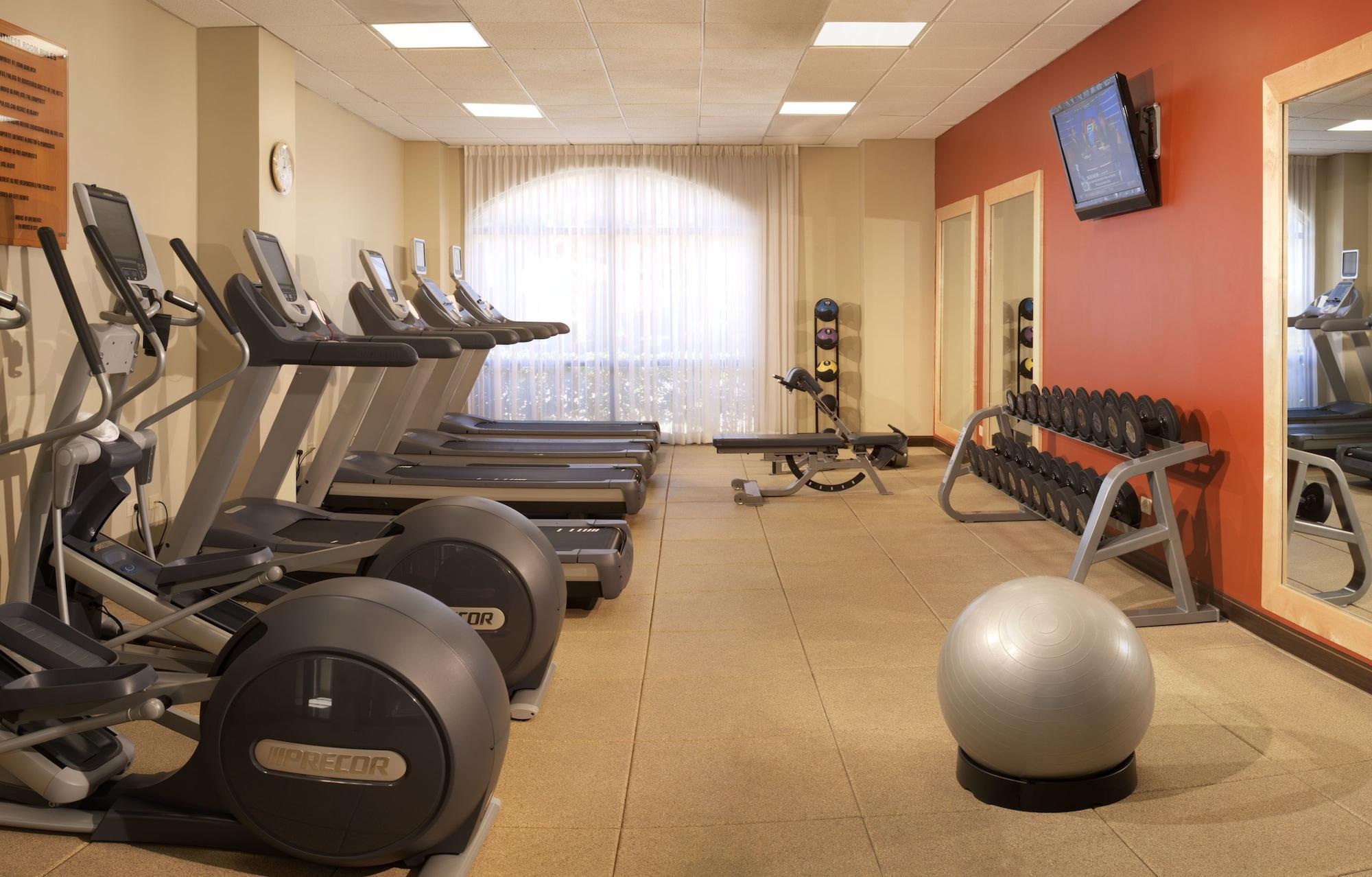 Gimnasio Embassy Suites by Hilton Houston Near the Galleria