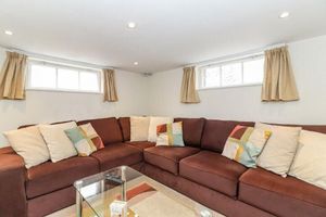 Alquiler Vacacional - Georgian 4 bed historic house,100m City Centre w/ garden & free private parking