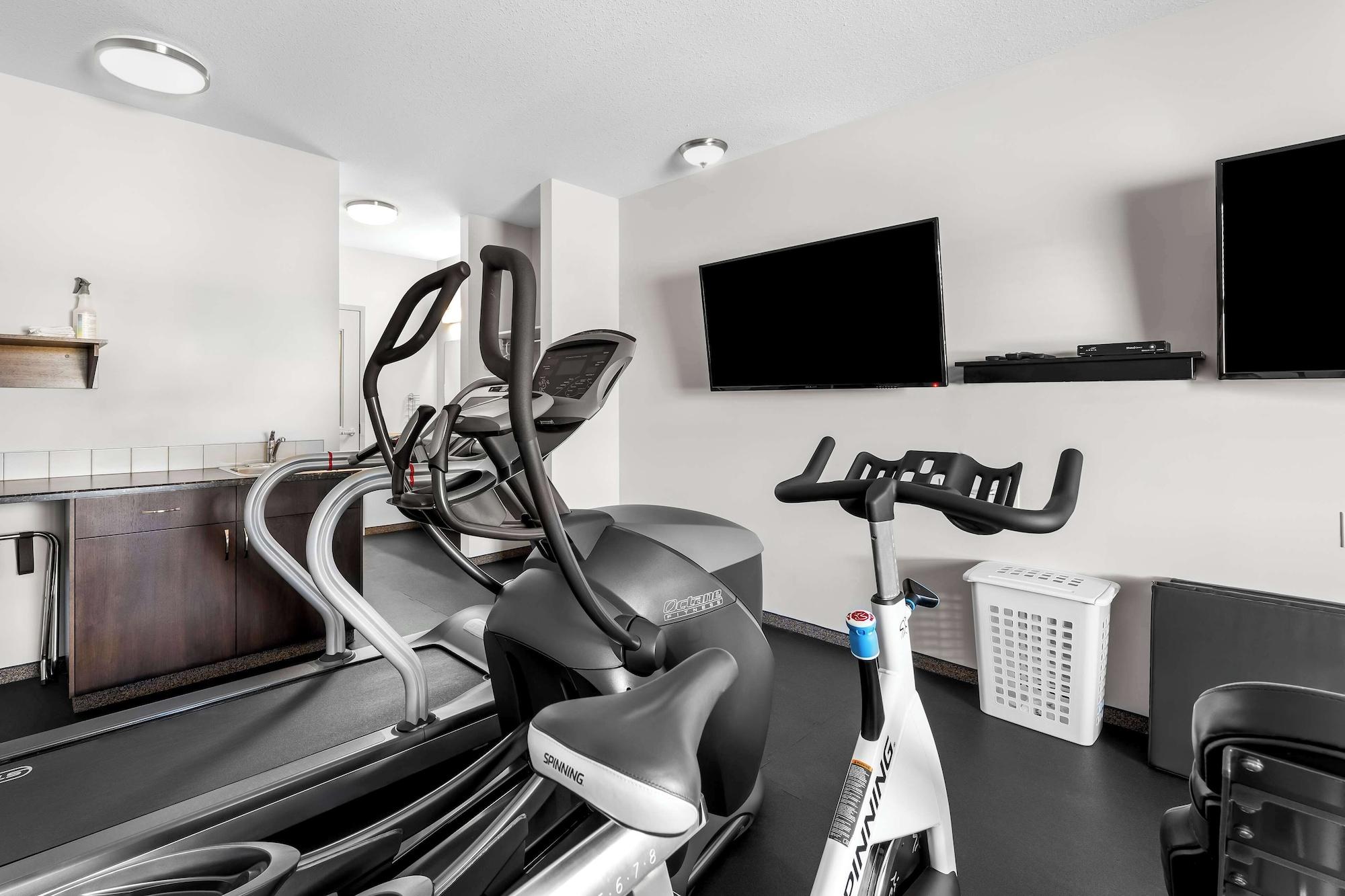 Gimnasio SureStay Studio by Best Western Hardisty
