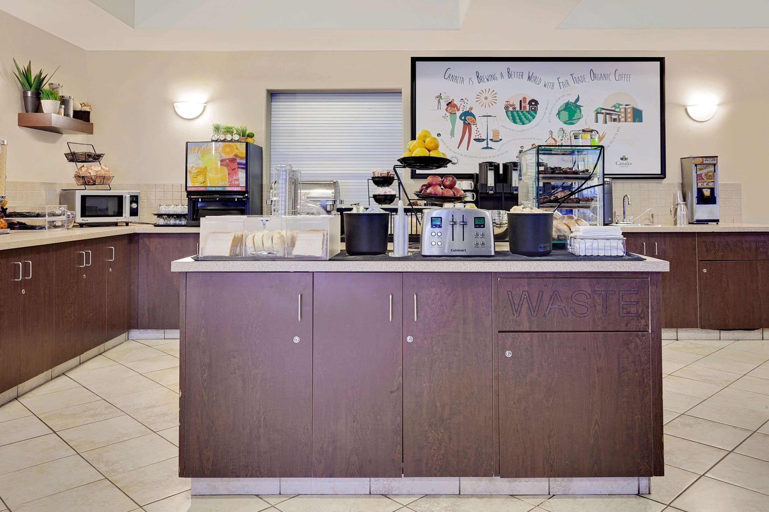 Restaurant Ramada by Wyndham Lac La Biche