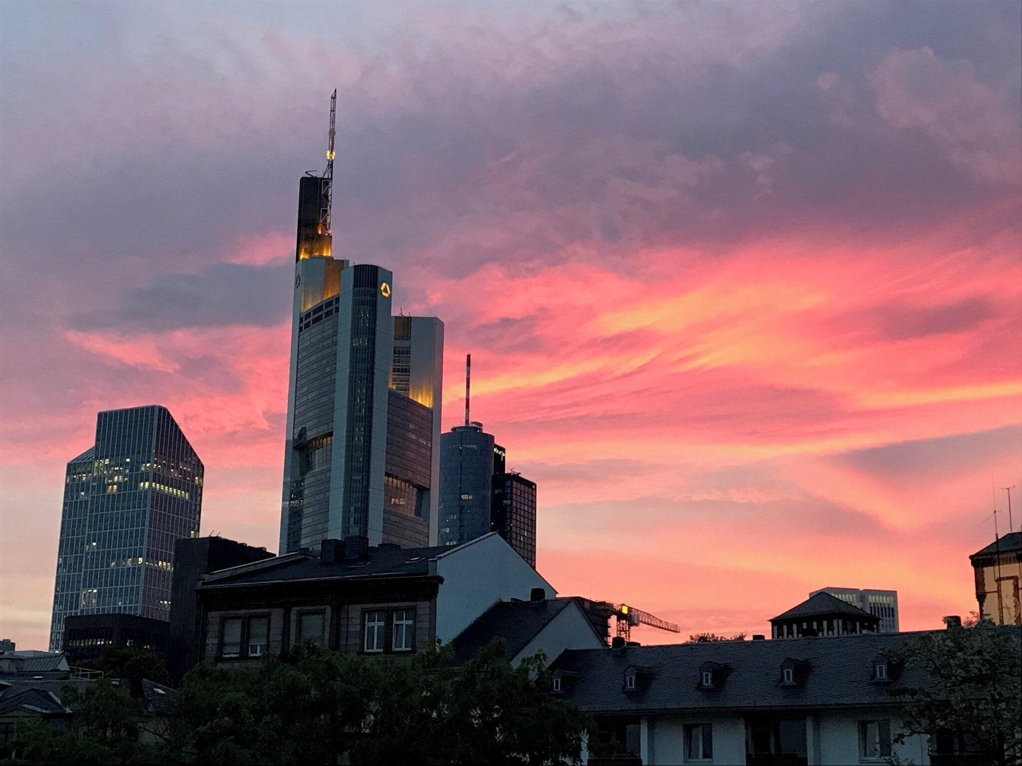 Vista Exterior Ruby Louise Hotel Frankfurt by IHG