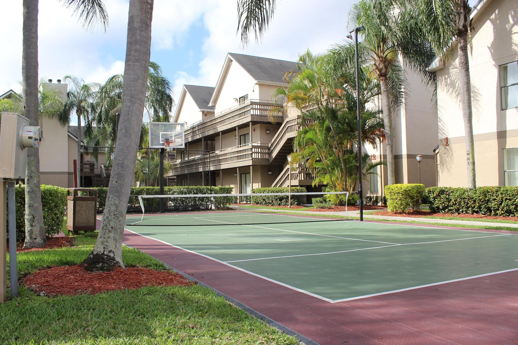 Gimnasio Doral Inn & Suites Miami Airport West
