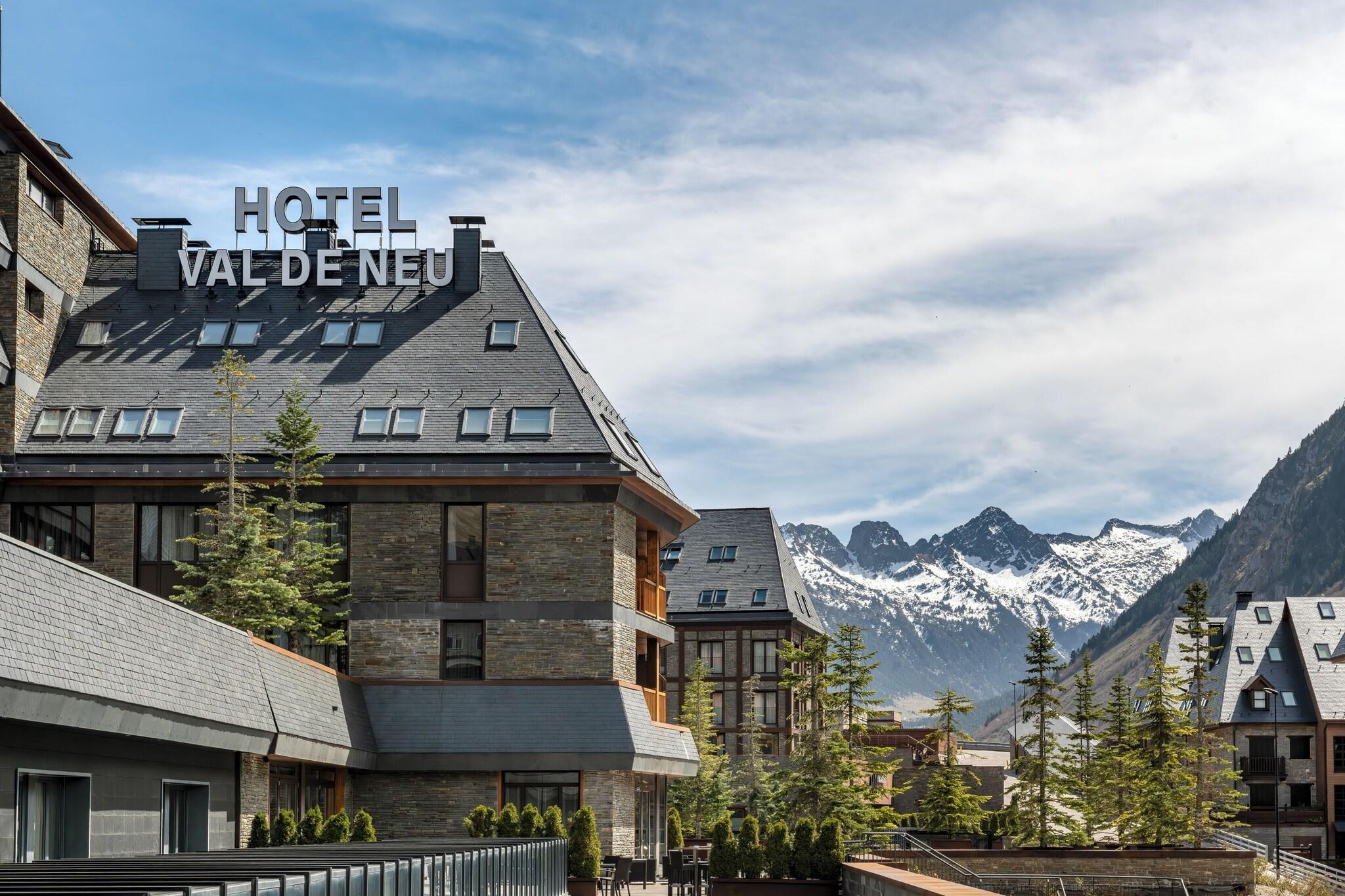 Vista Exterior Hotel Val De Neu