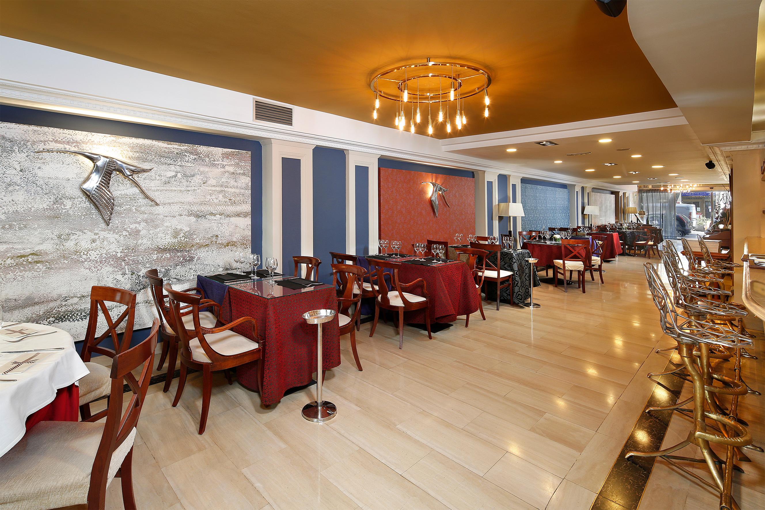 Restaurant Hispanos 7 Suiza Apartament-Restaurant
