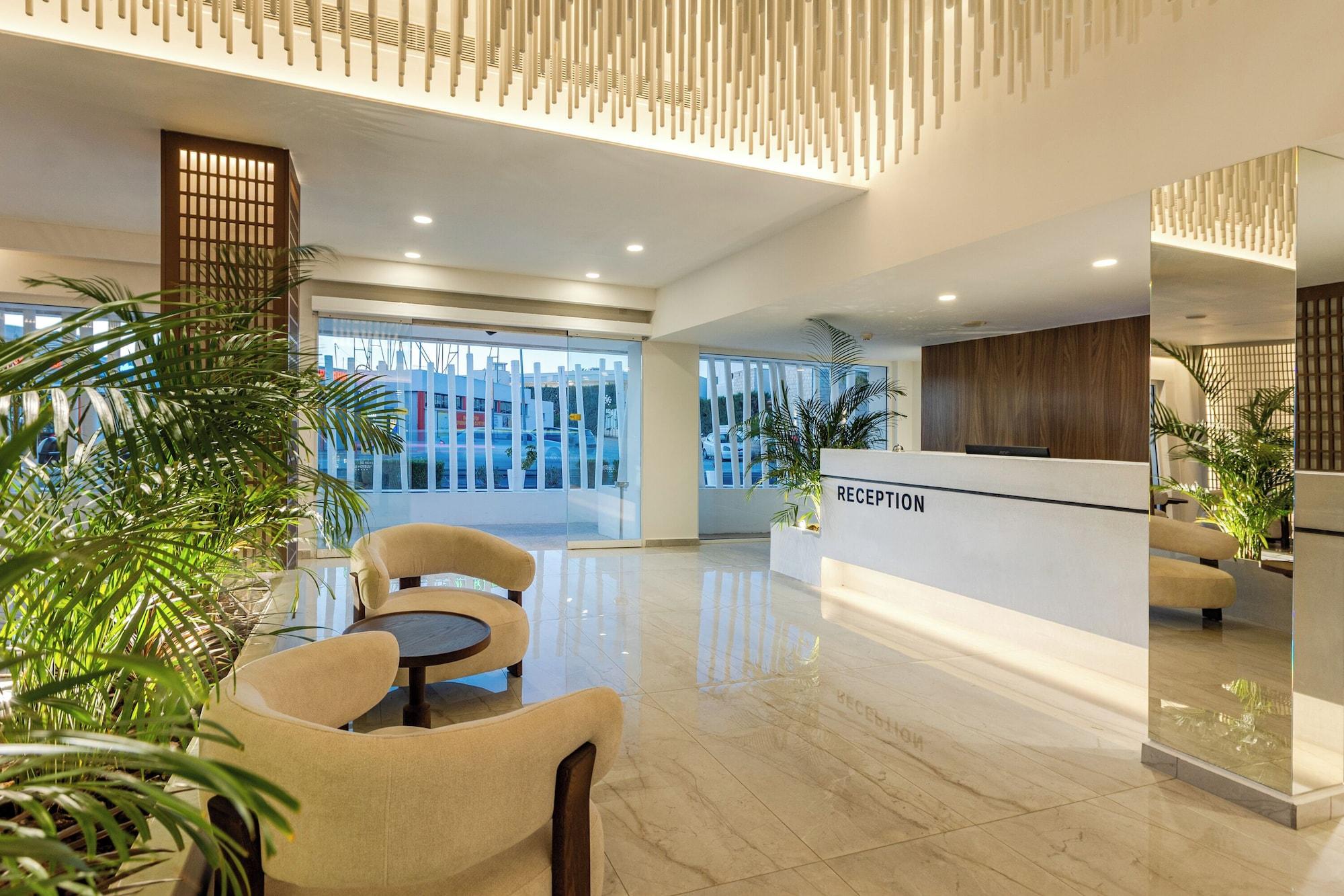 Vista Lobby So Apartments
