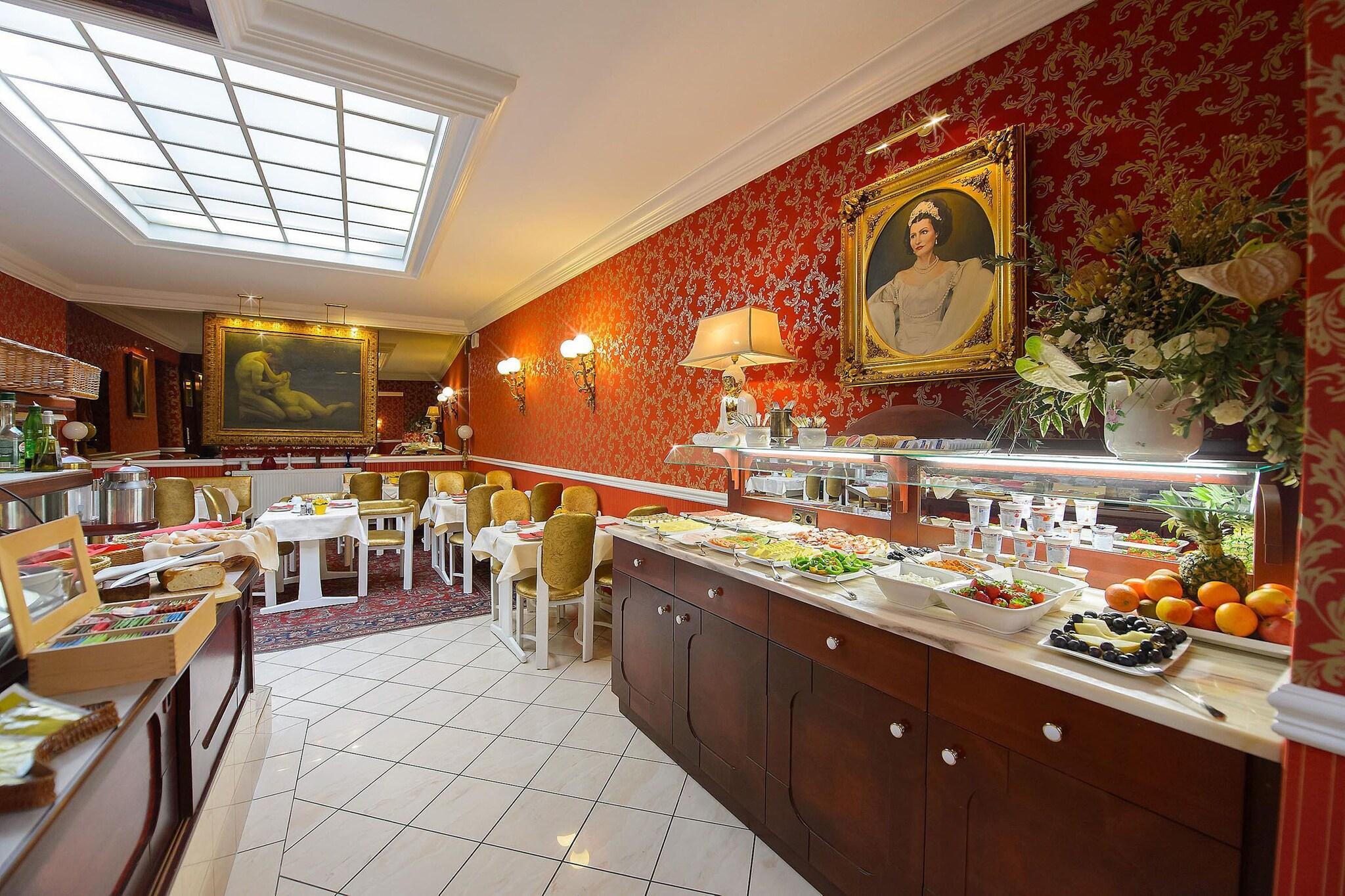 Bar/Salón Hotel Urania