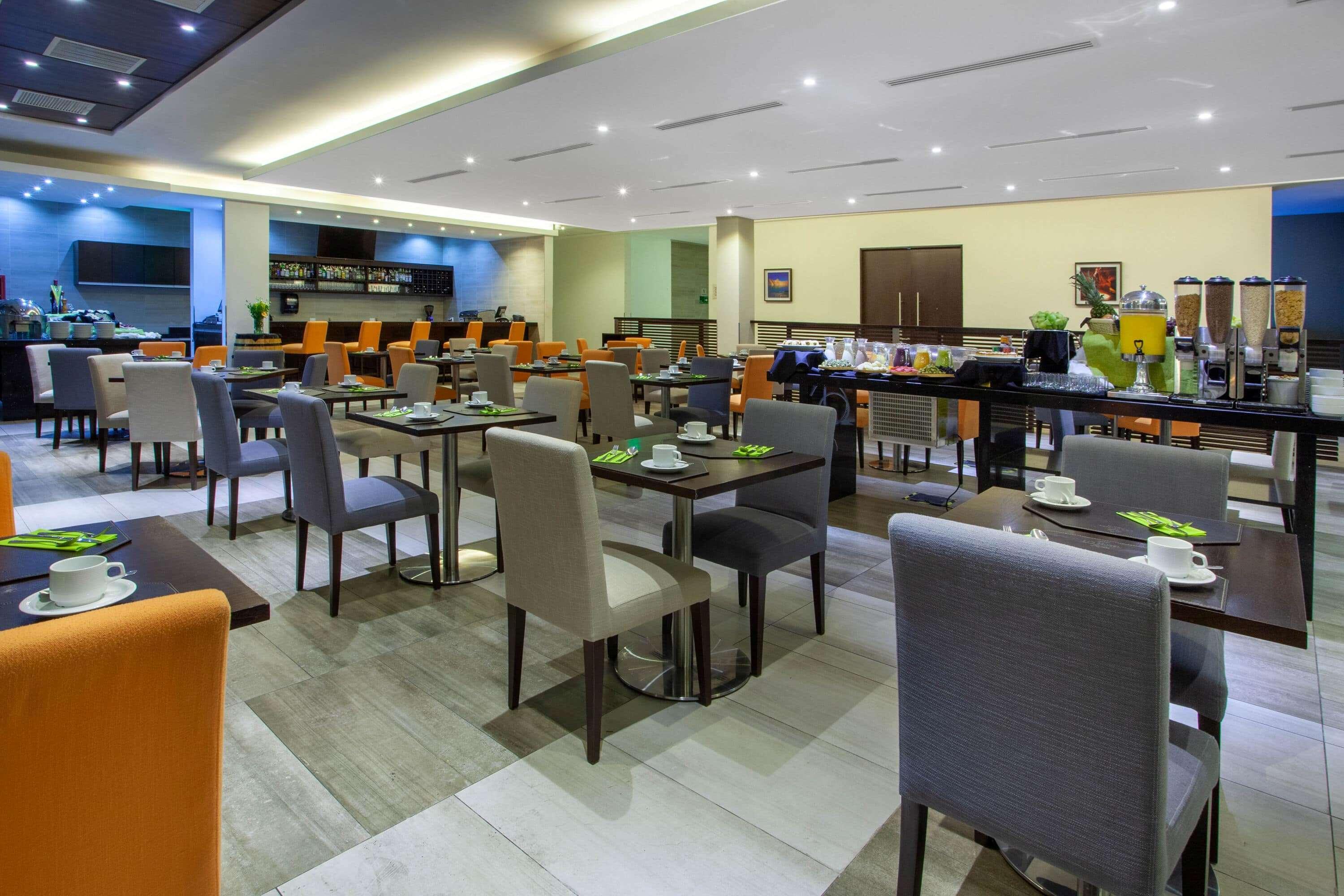 Restaurant Wyndham Santiago Aeropuerto