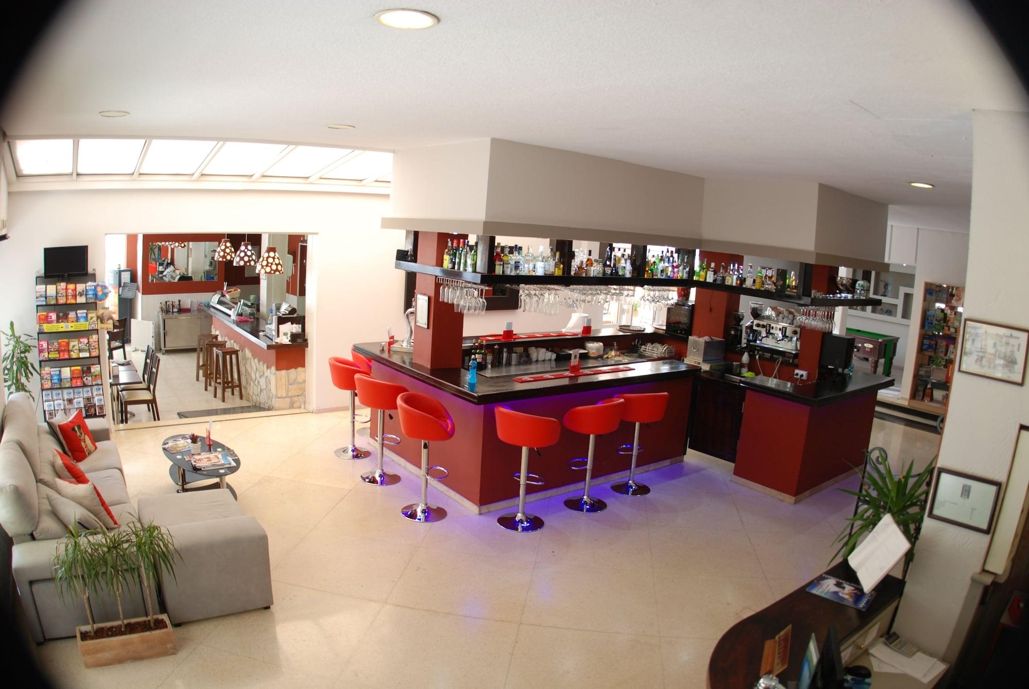 Bar/Salón Hotel El Pozo