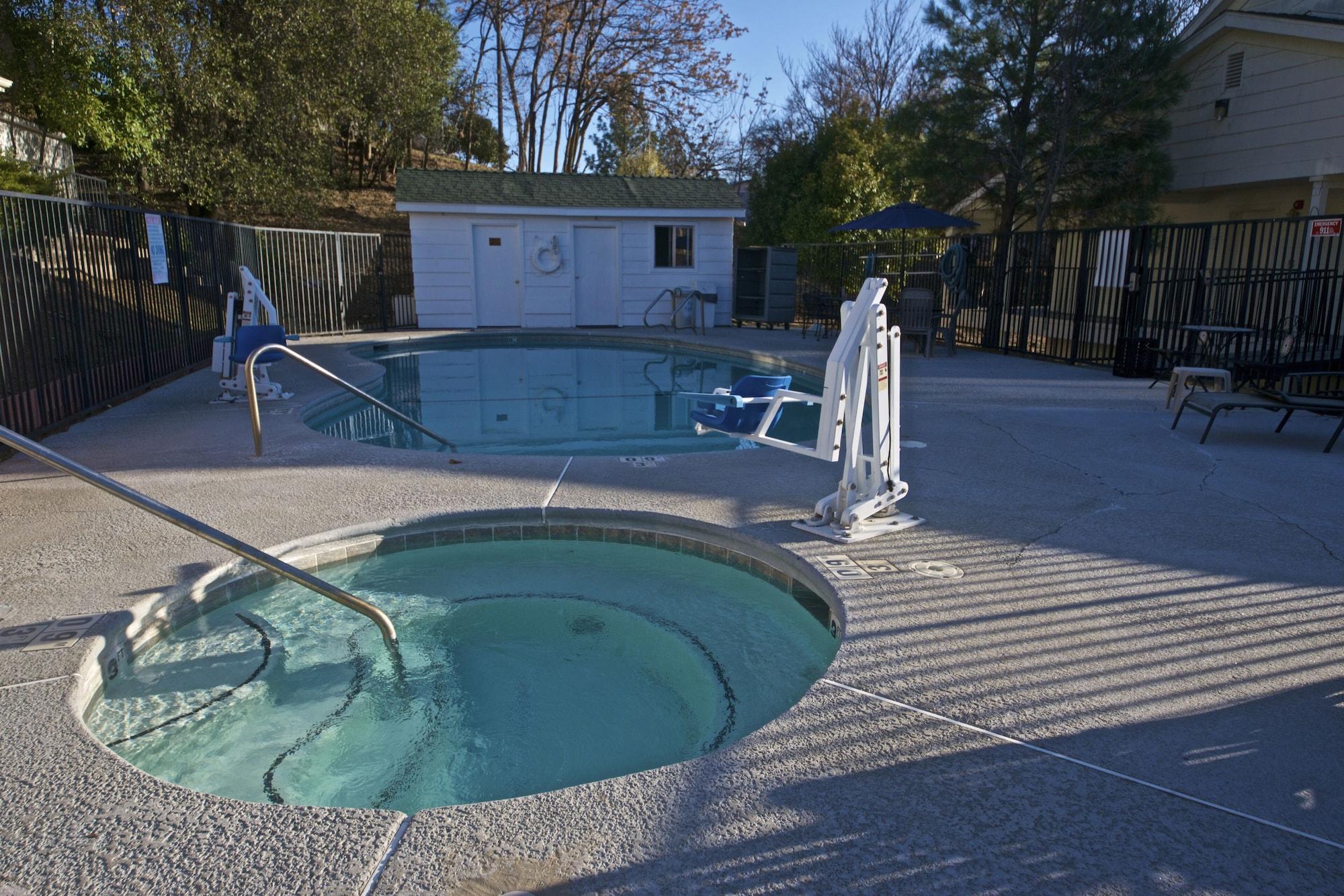 Spa Quality Inn Yosemite Valley Gateway