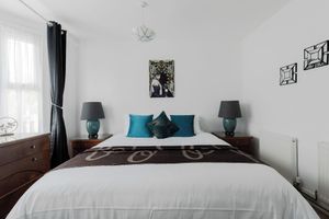 Renta temporal - 4 Bed House - Sleeps 6 - Garden, Pets, Wifi