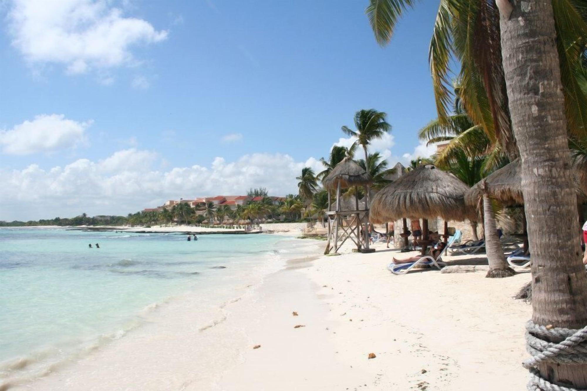 Playa Villas Picalu Lodge