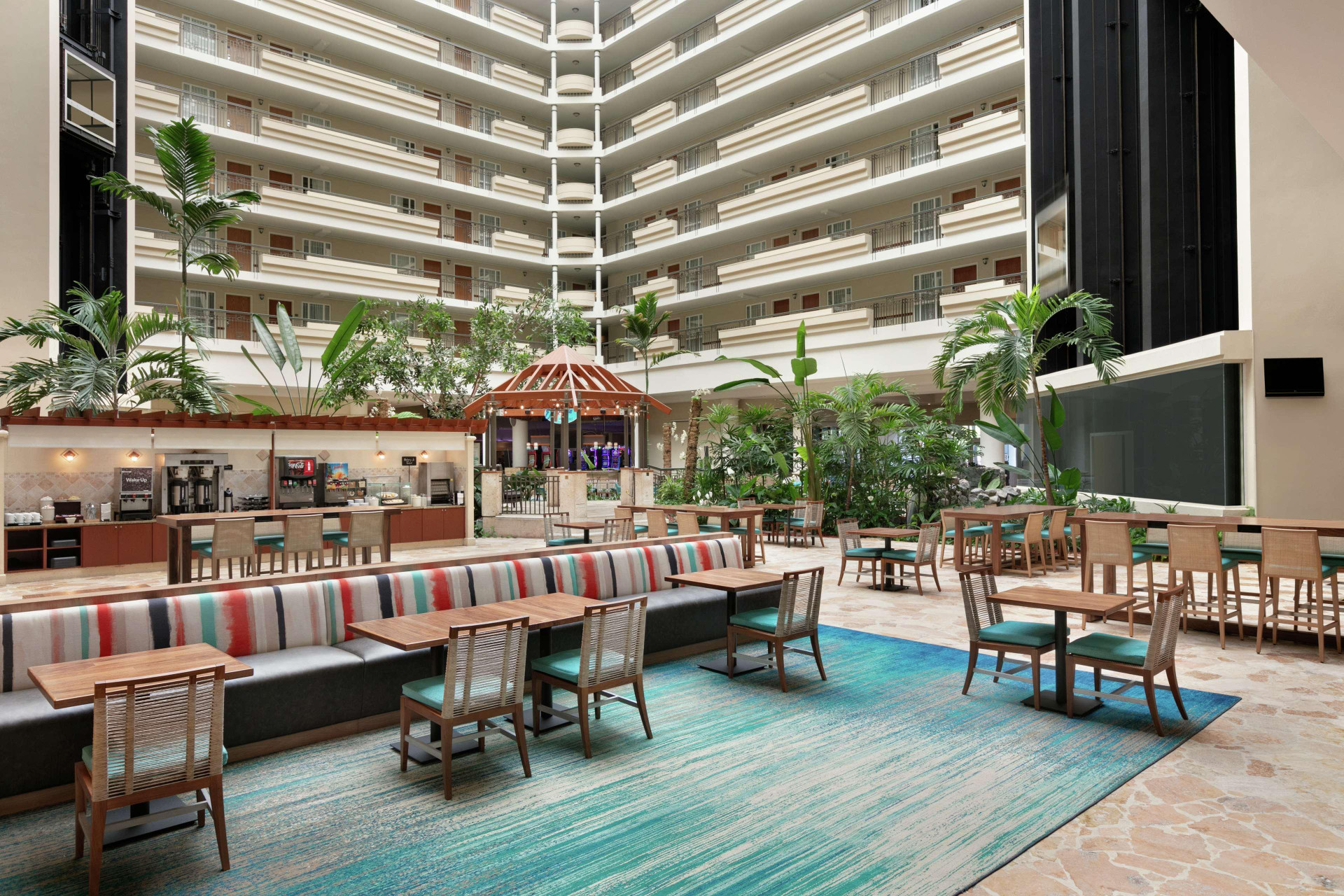 Vista Lobby Embassy Suites by Hilton San Juan Hotel & Casino